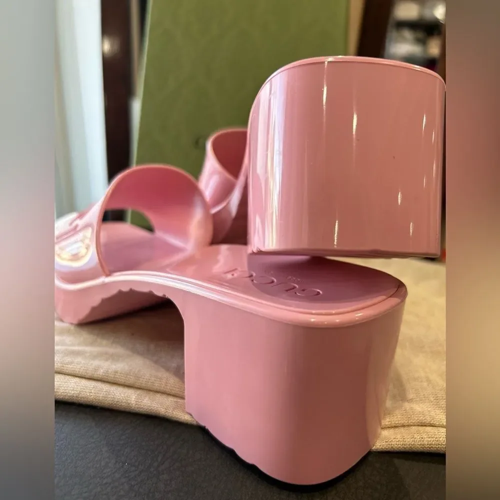Gucci Rubber Slides Pink Size 8